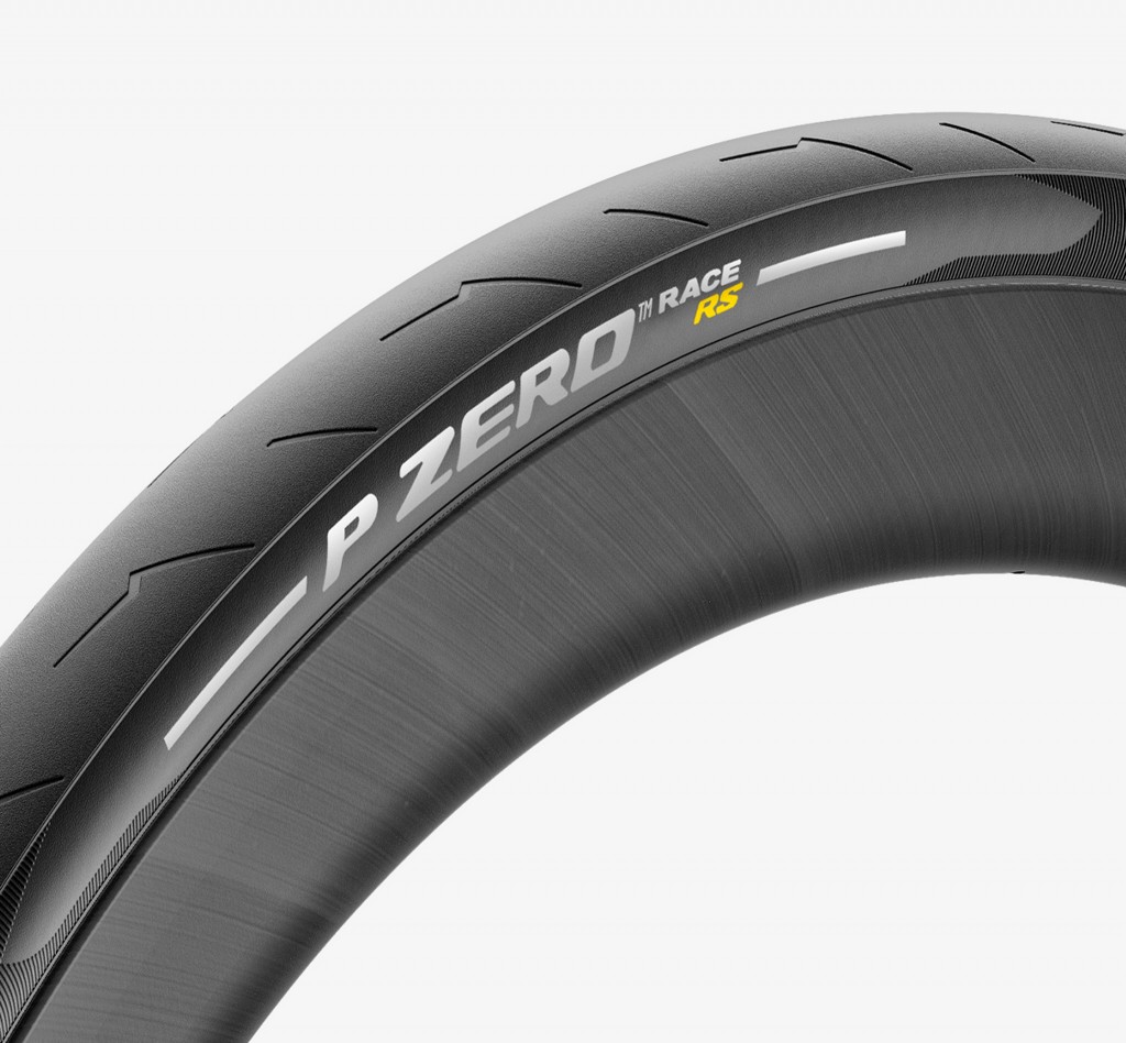 Külső Pirelli P ZERO™ Race RS  26-622 -full fekete - “Made in Italy”   4688000_AGK