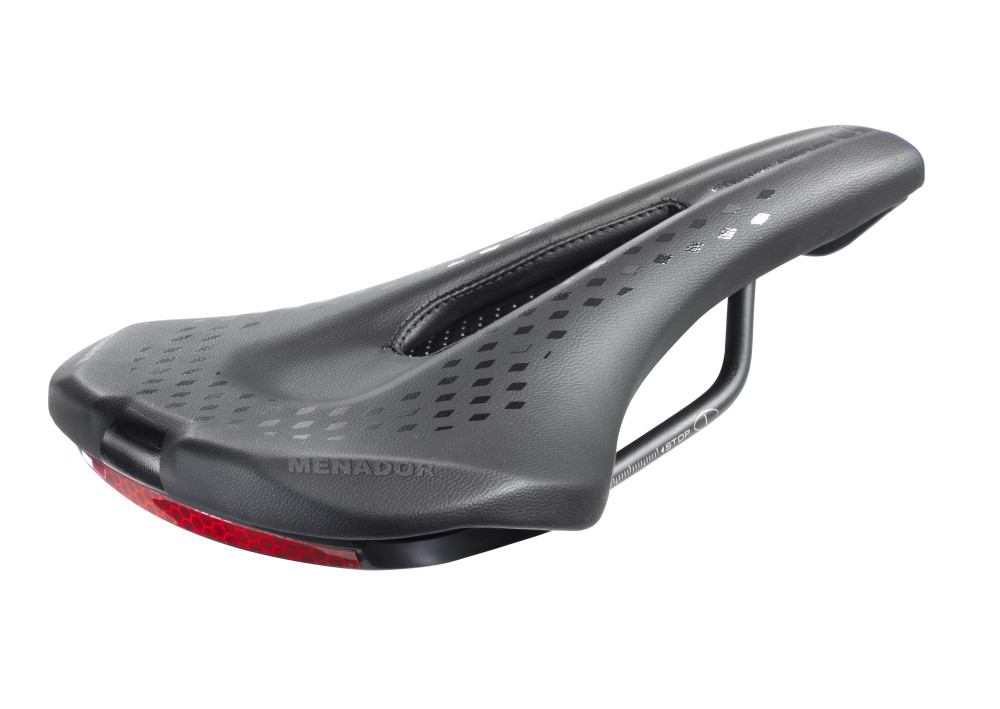 Nyereg Montegrappa BMG S010 MENADOR AIR FLOW fekete 255x145mm 275g BMG-S010_ANYE