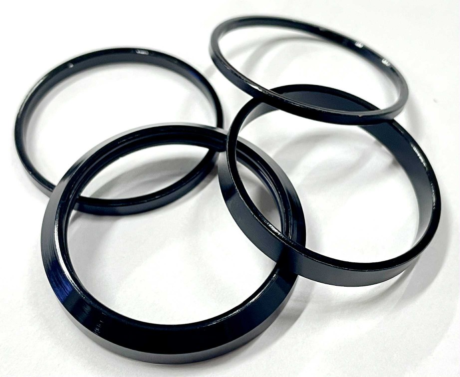 Nyeregcsőhöz távtartó Selcof integrált 32000002_ANYECS